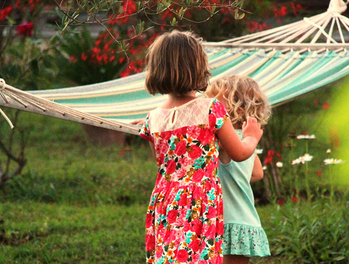 Mom Thinks Her Daughter Should Support Her Financially As She Did For Her As A Child, The Internet Disagrees