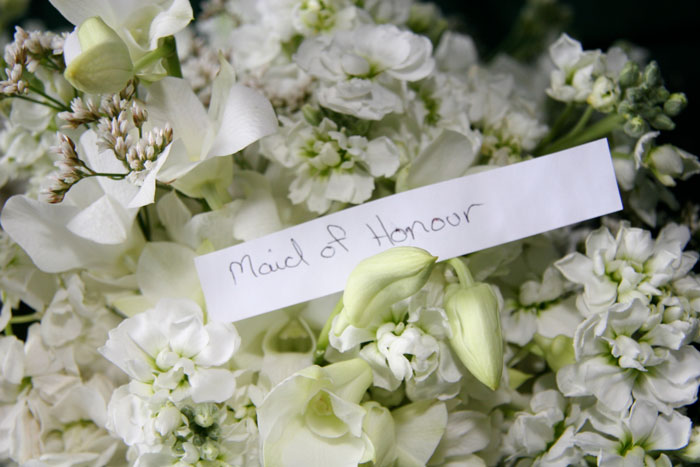 People Support This 16 Y.O. Who Left Her Own Birthday Party After Sister Stole The Spotlight By Announcing Her Engagement