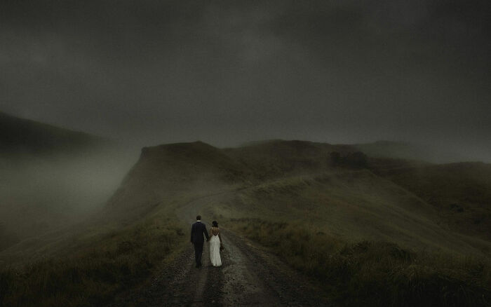 I Take Weird Wedding Photos And Clients Love Them (18 Pics)