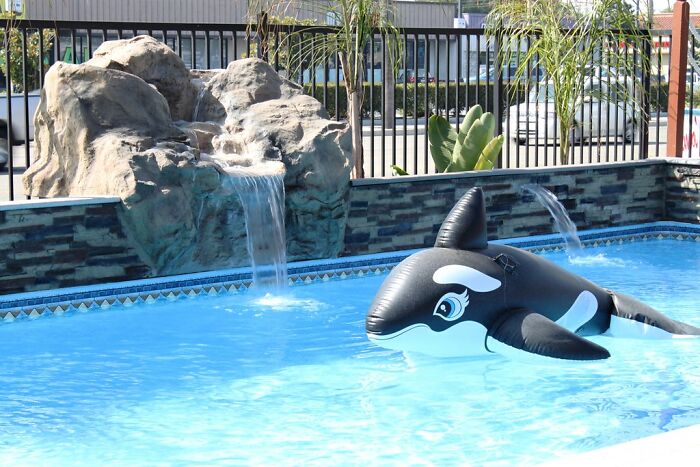 30 Smells People Willingly Admit They Love, As Shared In This Online Thread