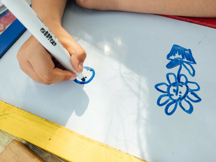 30 Smells People Willingly Admit They Love, As Shared In This Online Thread