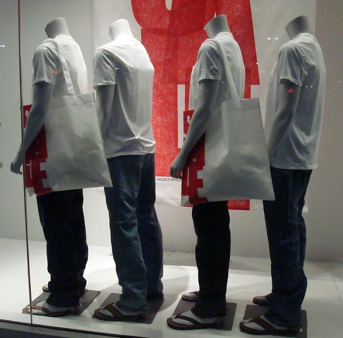 Men Online Reveal 30 Things They Learned About Women Once They Started Dating One