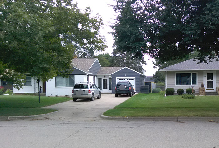 "The Neighbors Were In My Pool": Family Ignores This Guy's Warnings To Stop Using His Property, Now Have Trouble With The Police