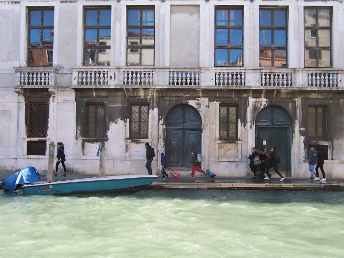 30 Things That Immediately Make People Angry Because They Are So Annoying, As Shared In This Online Group