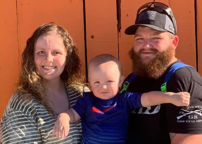 Miner Goes Viral For Rushing To Take His 3-Year-Old Son To His First Basketball Game While Covered In Coal Dust