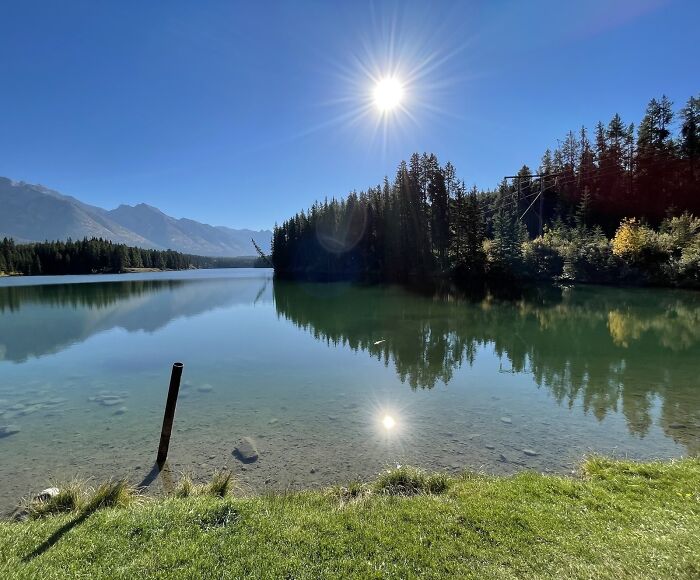 Johnson Lake, Banff Alberta (The Rockies) Oct 2022