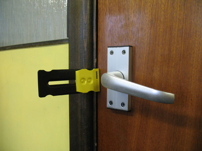 Man Gives His Mom The Keys To His House When Wife Asked Not To, So She Changes The Locks, Making The Family Furious