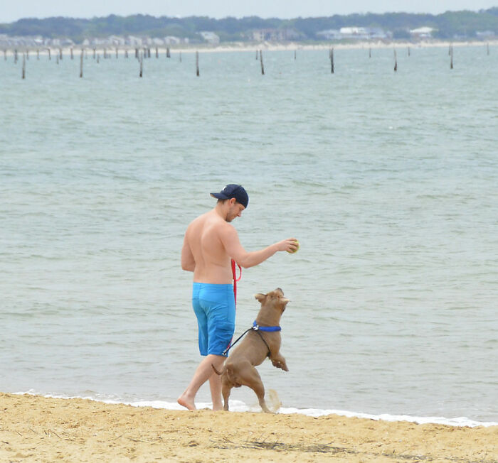 30 Things That Nobody Bats An Eye About If It’s A Guy Doing It, But Loses Their Wits If It’s A Woman Doing It, As Listed By Folks Online