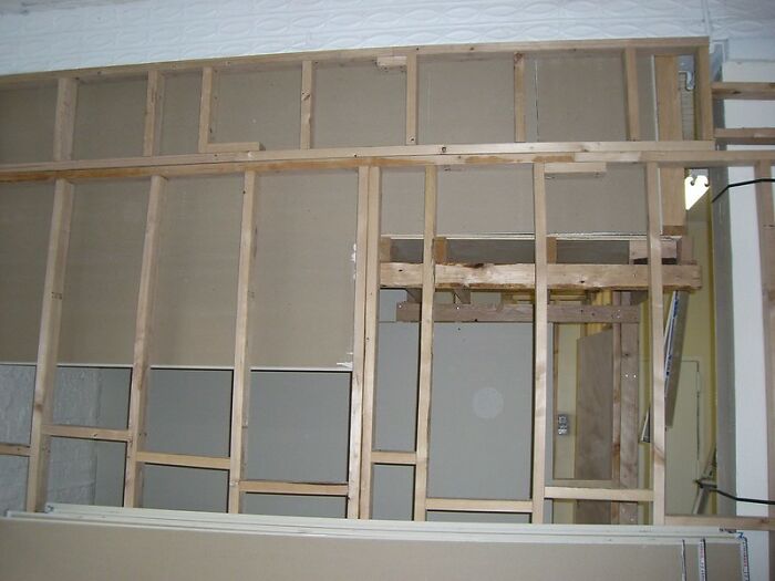 30 Things That Are An Integral Part Of An American House, As Assumed By Non-Americans In This Online Group