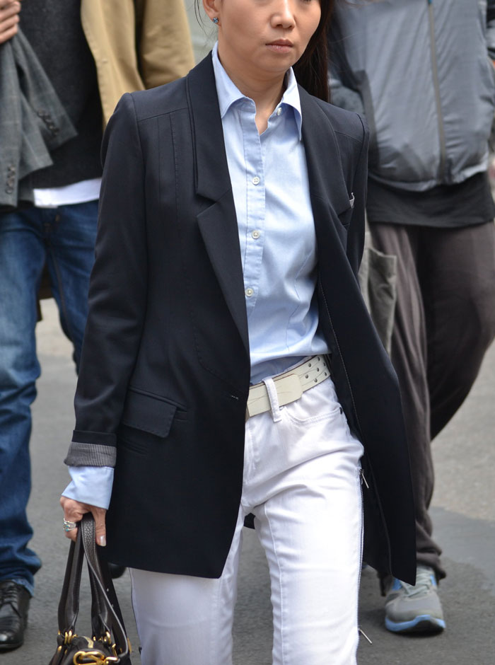 30 Things That Nobody Bats An Eye About If It’s A Guy Doing It, But Loses Their Wits If It’s A Woman Doing It, As Listed By Folks Online