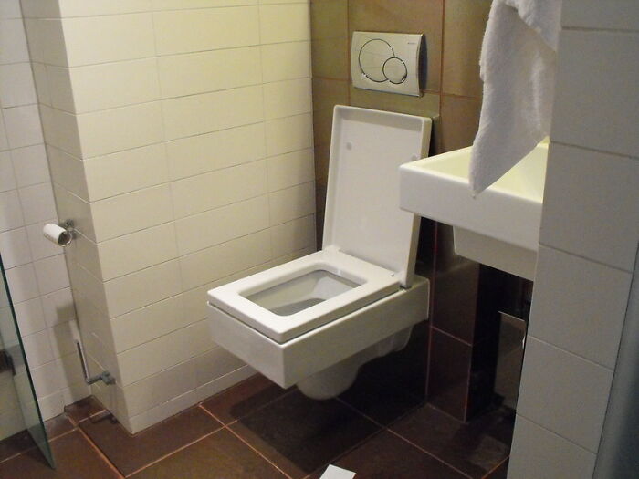 Men Online Reveal 30 Things They Learned About Women Once They Started Dating One