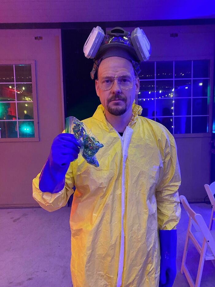 ¡Feliz Halloween! Soy el que llama a la puerta