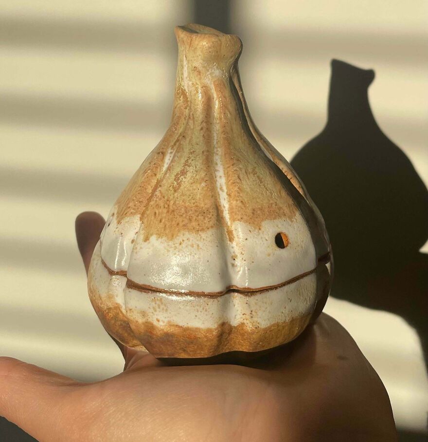 My Little Garlic Pot!