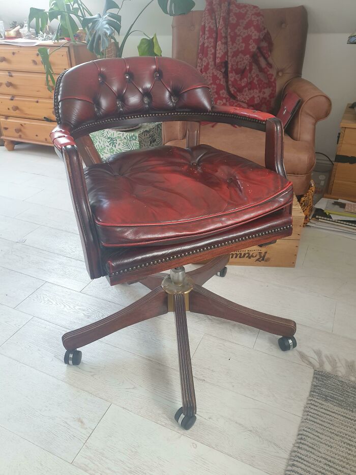 Found This Leather Chesterfield On The Curb This Morning!