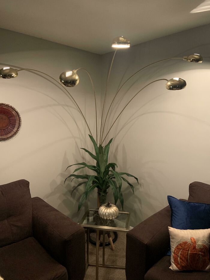 Found My White Whale On The Curb. How Anyone Could Throw One Of These Lamps Out Is Beyond Me!!