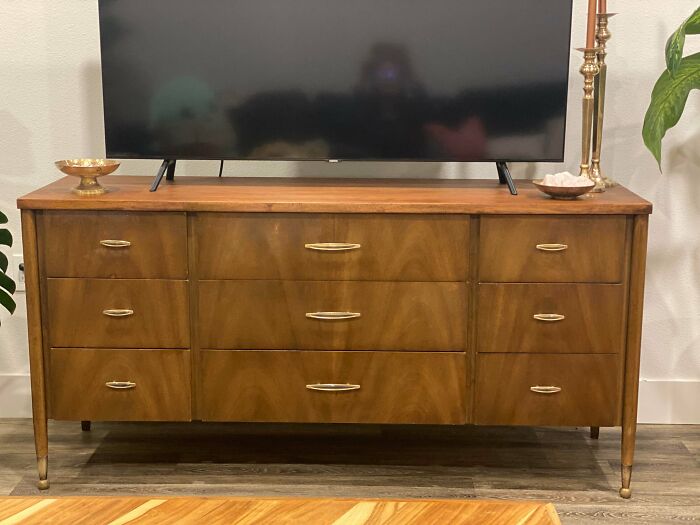 Free On The Curb. Can’t Believe She Shined Up So Beautifully!