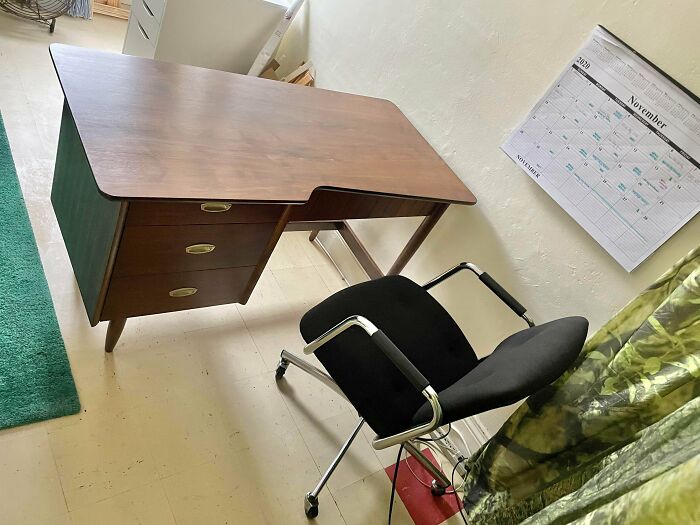 Finally Done Refinishing The Best Curb Find Of My Life! Please Ignore The Rest Of The Room, Now I Have To Get The Rest Of The Room Done