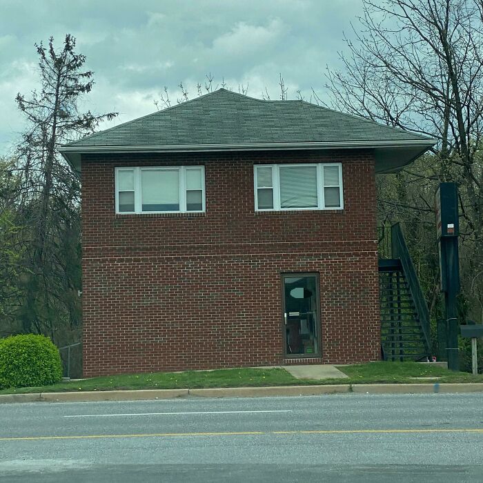 This Building I Saw The Other Day Kinda Looks Like A Bad Sims Starter House
