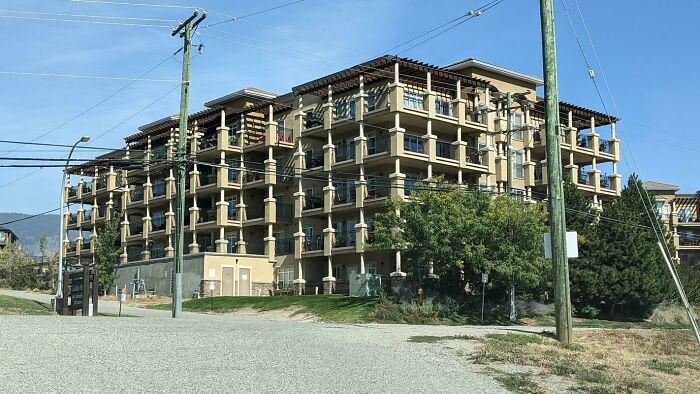 The Mixture Of Small, Round Columns And Styrofoam Padded Square Columns Looks Ridiculous