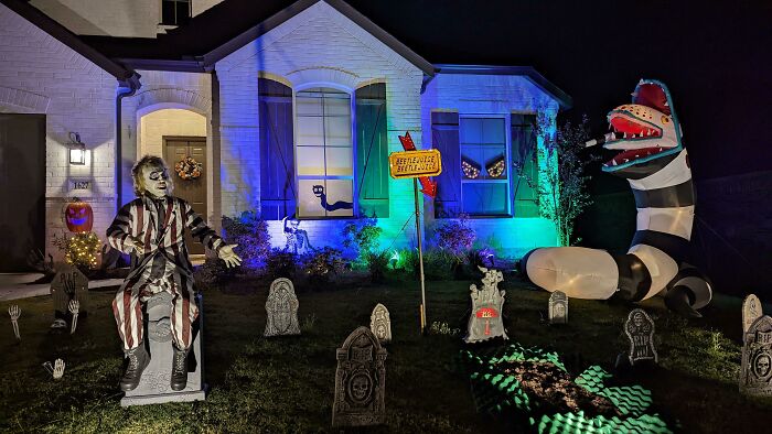 Sick Beetlejuice Display In My Neighborhood