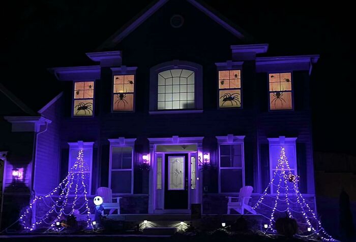 My Mom’s House Decorated For Halloween