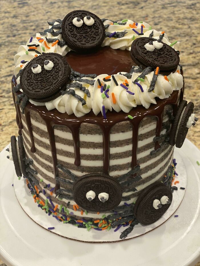 Striped Oreo Spider Cake For Halloween