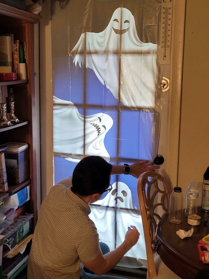 When You Gotta Tape Up Your Windows To Prepare For Hurricane Ian But Still Wanna Show Your Spooky Season Spirit