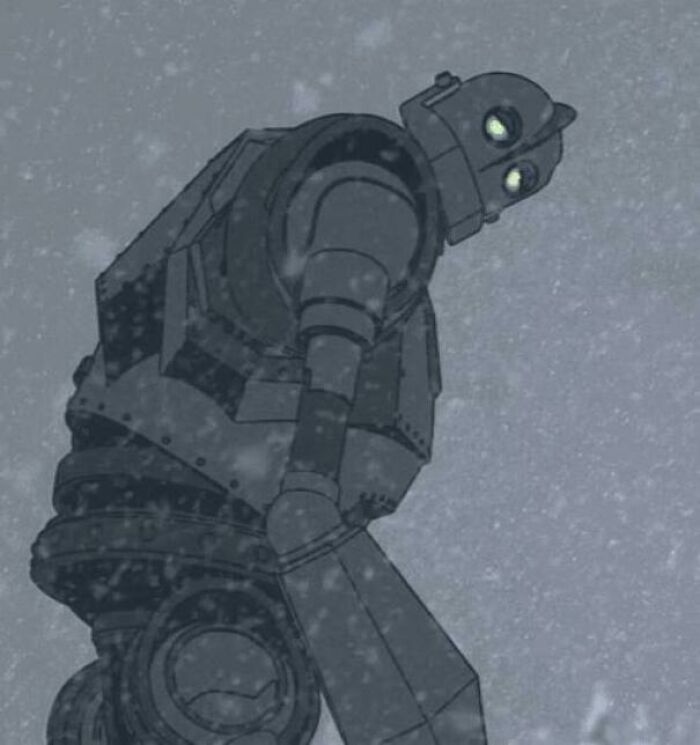 If You Listen Carefully At The End Of The Iron Giant (1999), You Can Hear A Grown Man Crying, But Only If You're Watching The Movie With Me