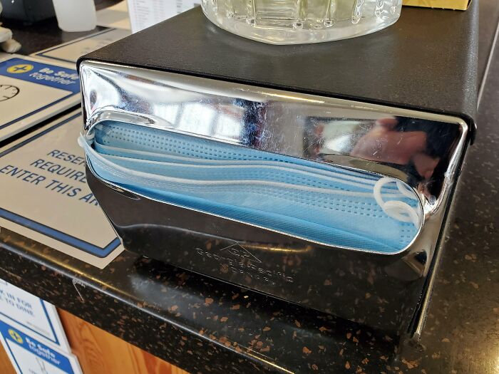 This Restaurant Figured Out That Face Masks Fit In The Napkin Dispenser
