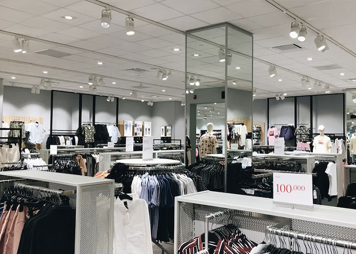 35 People Share Times They Cheaped Out On Something And Couldn't Go Back To Its "Luxury" Version After