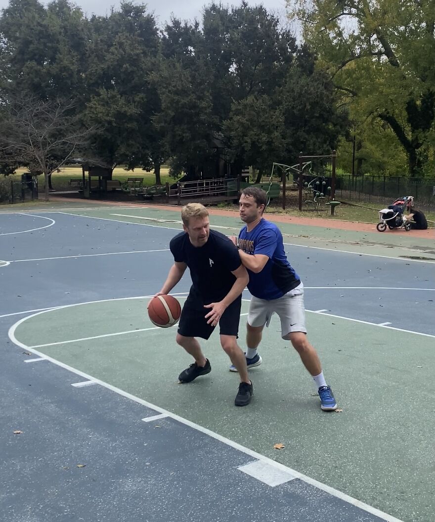 A Nurse Goes For First Vacation In Three Years And Meets His Pilot On A Basketball Court On The Day Of The Flight A Nurse Goes For First Vacation In Three Years And Meets His Pilot On A Basketball Court On The Day Of The Flight