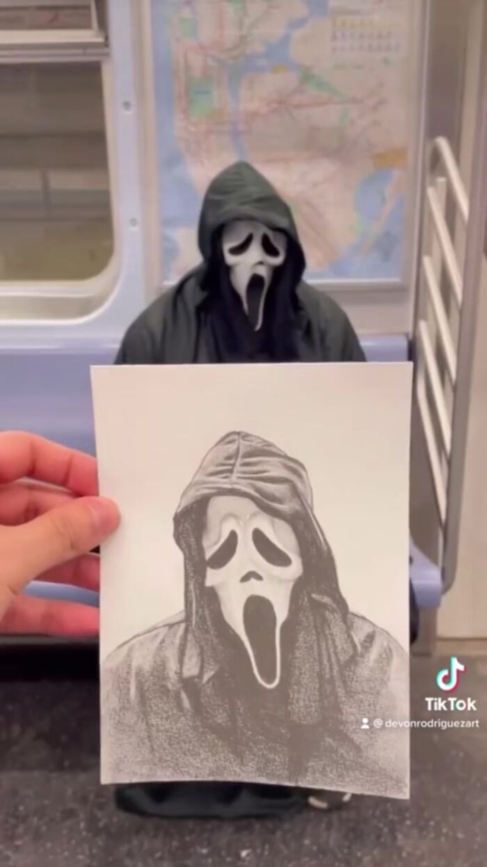 New York Artist Is Well-known For Drawing Unaware Subway Passengers and Then Posting Their Reaction Online (25 New Pics)