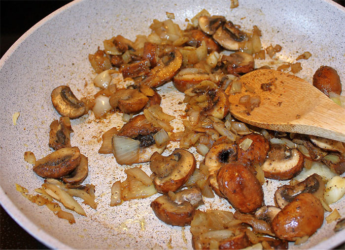 “What Is A Cooking-Related Red Flag In A Relationship?” (30 Answers)