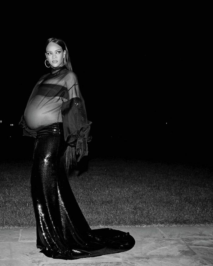 Pregnant Rihanna