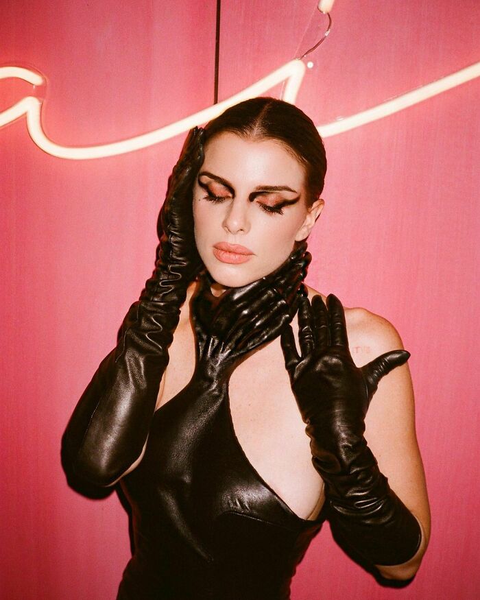 Julia Fox And Her Dress For Oscars 2022