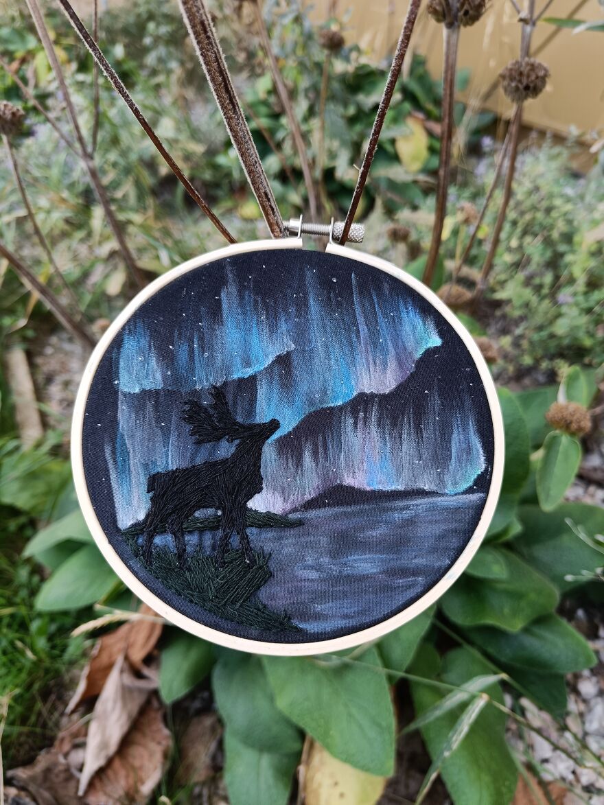 Reindeer Underneath The Stars