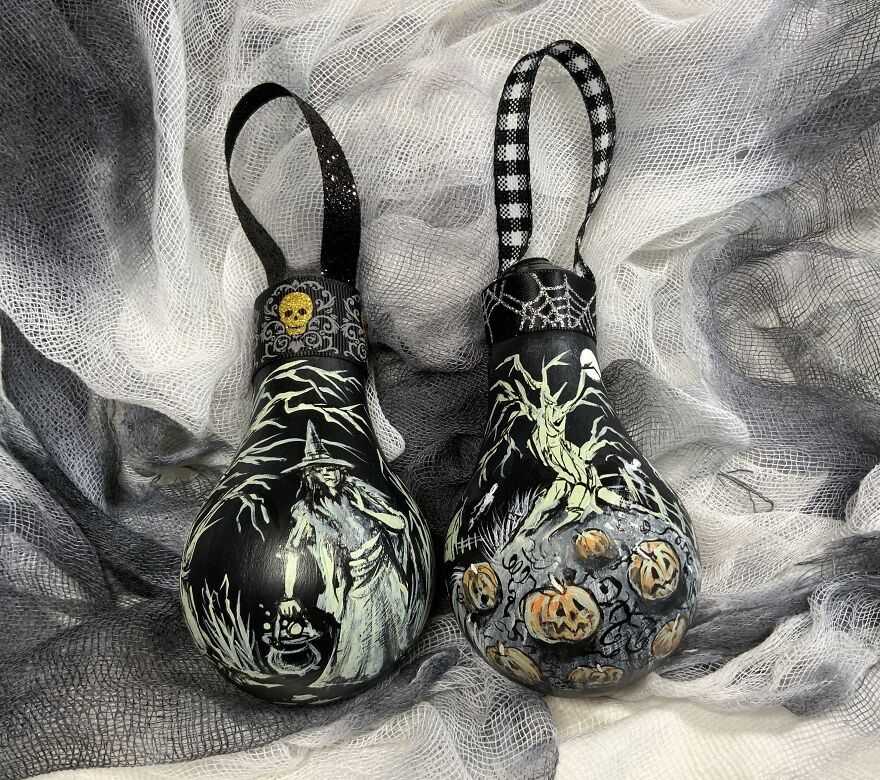 I Paint Hallowe'en Ornaments Using Burnt Out Light Bulbs (9 Pics)