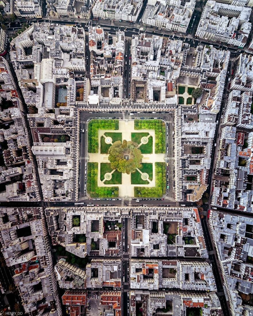 Place Des Vosges, Paris