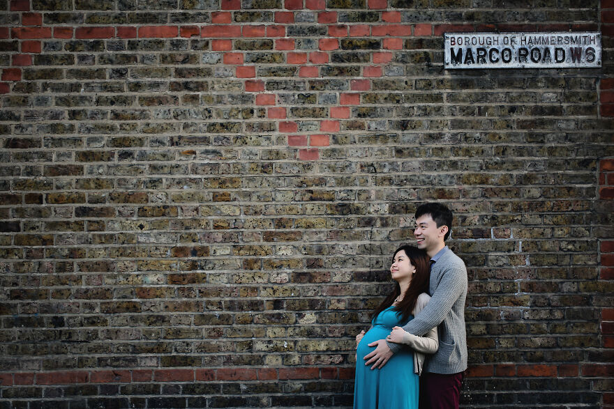 Maternity photograph of a couple