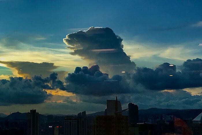 35 Lucky Accidents Captured By Street Photographer Edas Wong (New Pics)