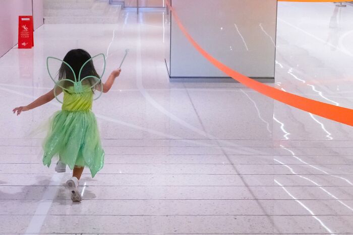 35 Lucky Accidents Captured By Street Photographer Edas Wong (New Pics)