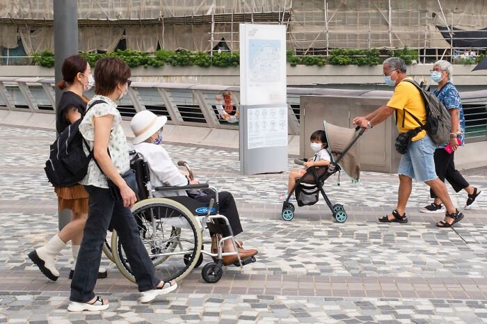 35 Lucky Accidents Captured By Street Photographer Edas Wong (New Pics)