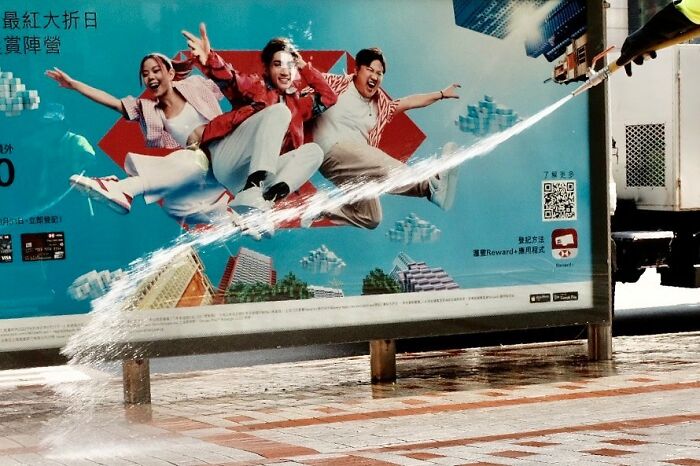 35 Lucky Accidents Captured By Street Photographer Edas Wong (New Pics)