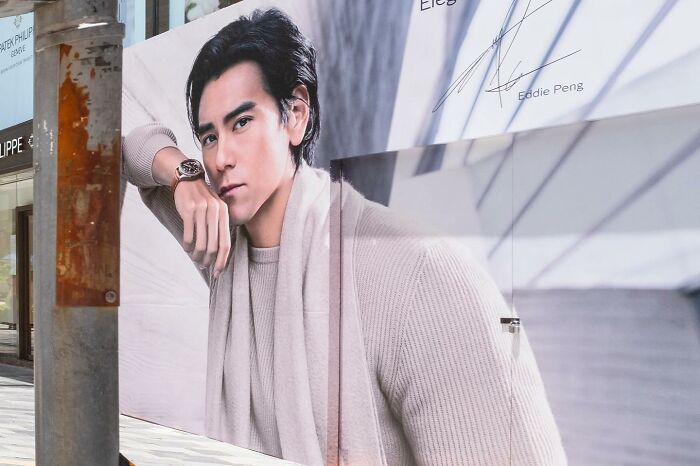 35 Lucky Accidents Captured By Street Photographer Edas Wong (New Pics)