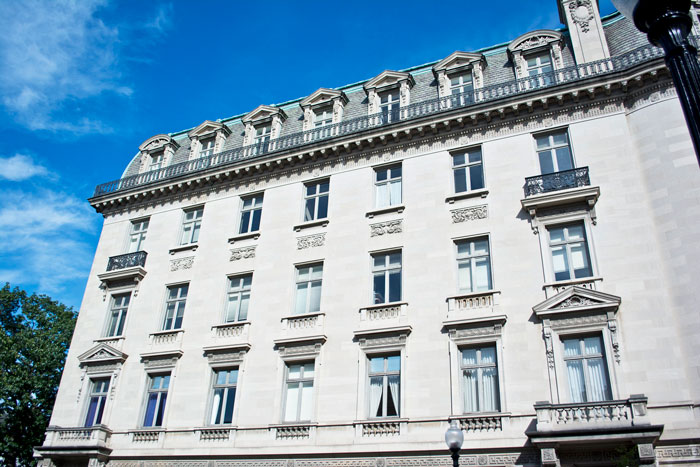 People Drag This Person Who Demanded That Their Neighbor Remove Their Doorbell Camera As It Made Them Feel Uneasy