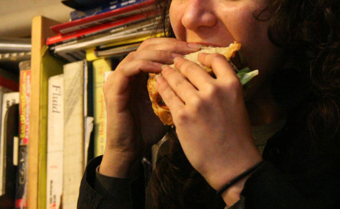 "AITA For Forcing My Sister To Make Dinner After She Poured Maple Syrup Into My Pasta?"