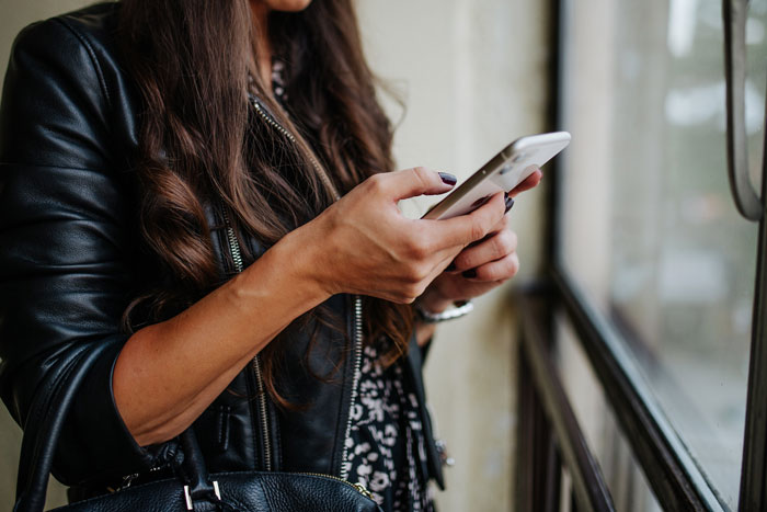 Man Mistreats His Stepdaughter For Years, She Then Proceeds To Refuse To Help Him Out After Finding Out That He&rsquo;s Seriously Sick