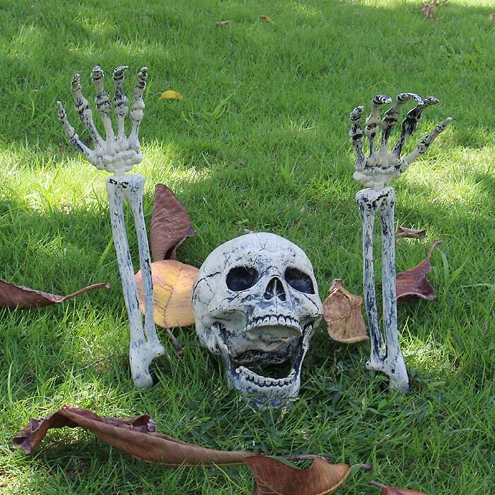 Realistic Skeleton Stakes