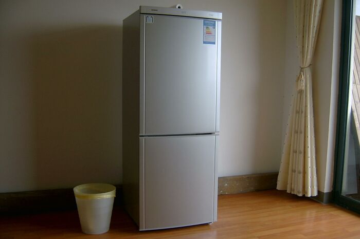 People Who Have To Enter Other People’s Houses As Part Of Their Job Share The Most Disturbing Things They’ve Seen (30 Answers)