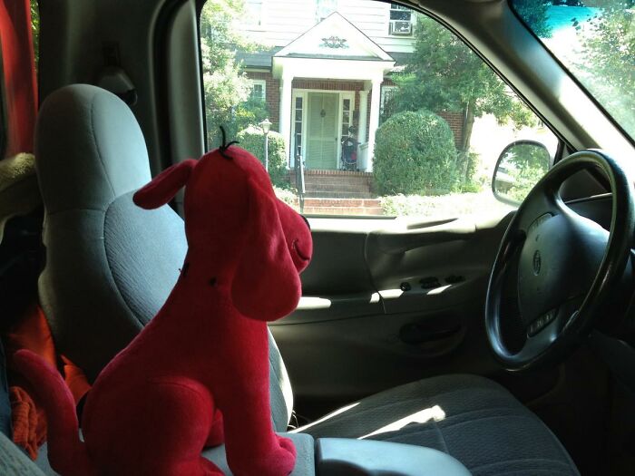 People Who Have To Enter Other People’s Houses As Part Of Their Job Share The Most Disturbing Things They’ve Seen (30 Answers)